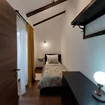 House - Lola Belej