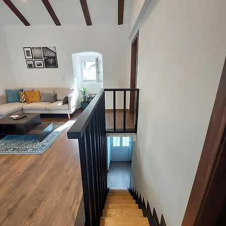 House - Lola Case de vacanță
